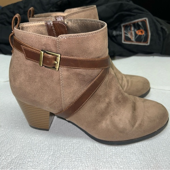 Life Stride Jamie ankle boot bootie tan brown memory foam footbed sz 10M - Picture 6 of 11